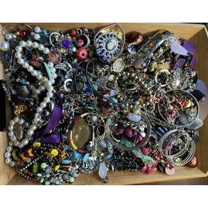 12 lbs Jewelry Good, VTG DIY Mixed Handicraft Beading Artisan Wearable Nice Lot